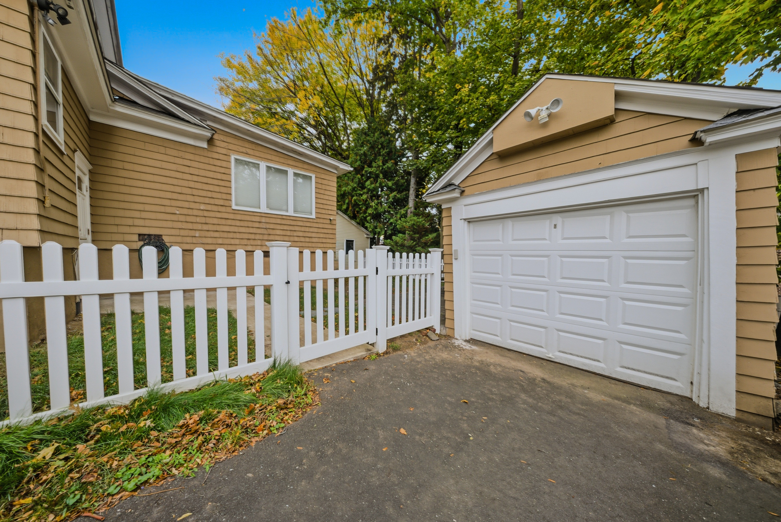 1275 Capitol Avenue Bridgeport, CT 06606 - Photo 33 of 40