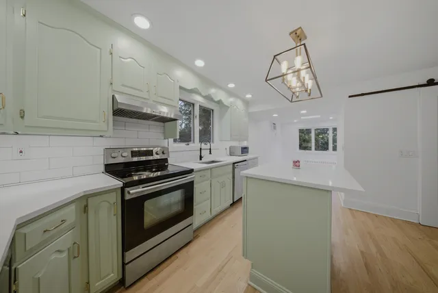 $525,000 | 1275 Capitol Avenue, Bridgeport, CT 06606