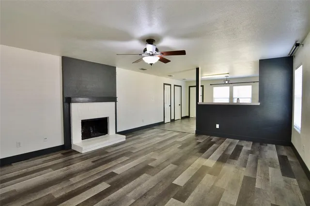 $2,200 | 703 Moss Glen Trail, Arlington, TX 76002