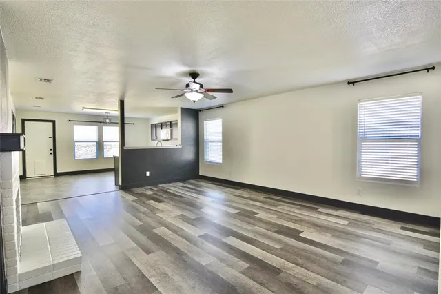 $2,200 | 703 Moss Glen Trail, Arlington, TX 76002