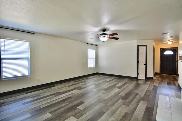 $2,200 | 703 Moss Glen Trail, Arlington, TX 76002