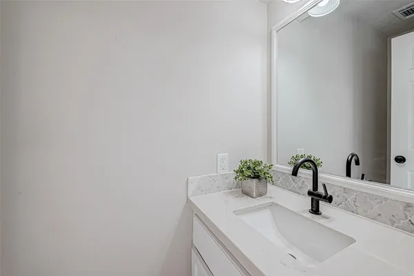 $649,786 | 3102 Glenn Lakes Lane, Missouri City, TX 77459