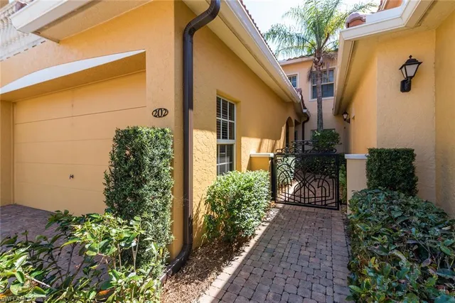 $575,000 | 8583 Via Lungomare Circle, Unit 202, Estero, FL 33928