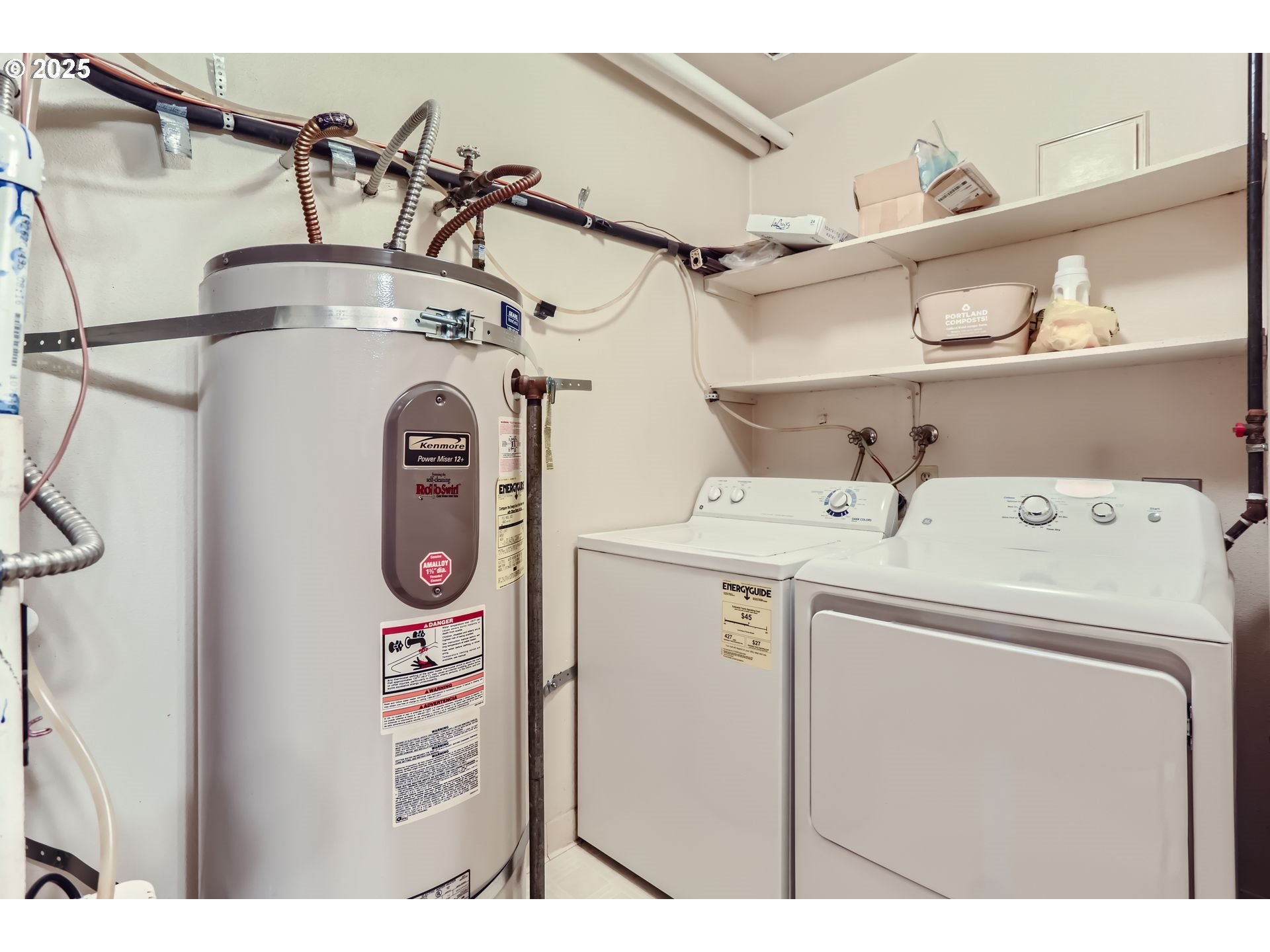 6518 Southwest 35th Avenue Portland, OR 97221 - Photo 20 of 36 a utility room with dryer and washer