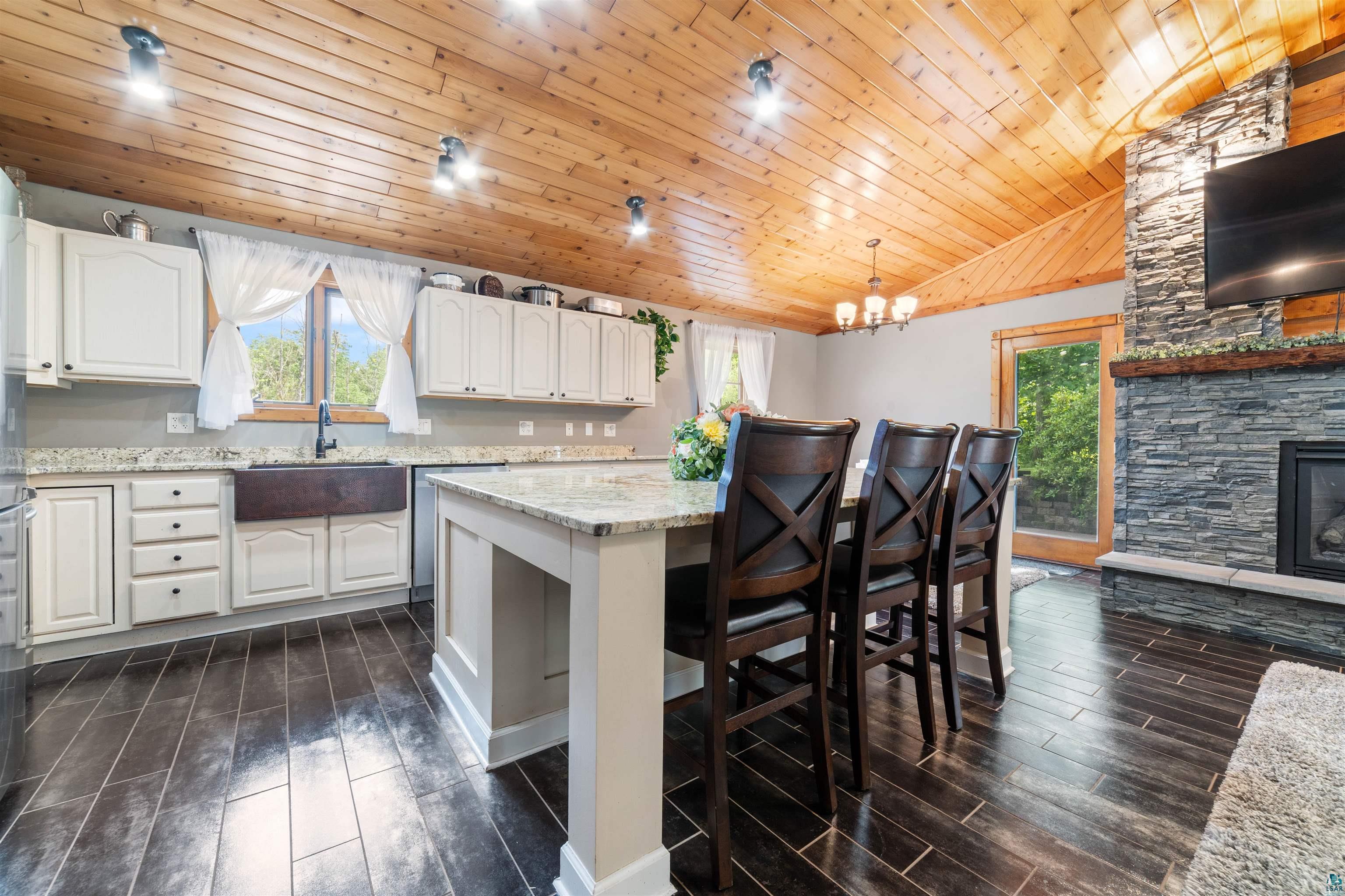 4279 Fayre Road Duluth, MN 55803 - Photo 11 of 46
