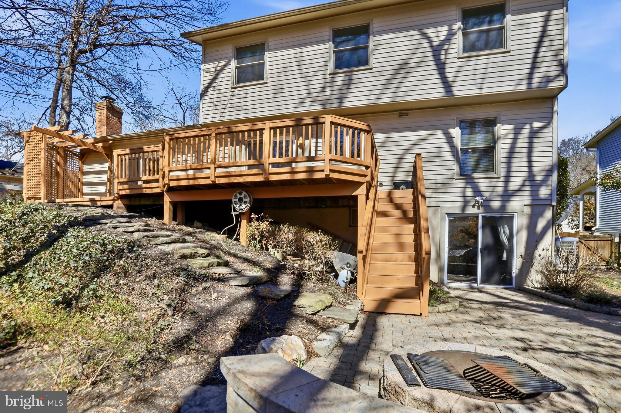 9202 Rockefeller Lane Springfield, VA 22153 - Photo 34 of 38 a front view of a house with a balcony