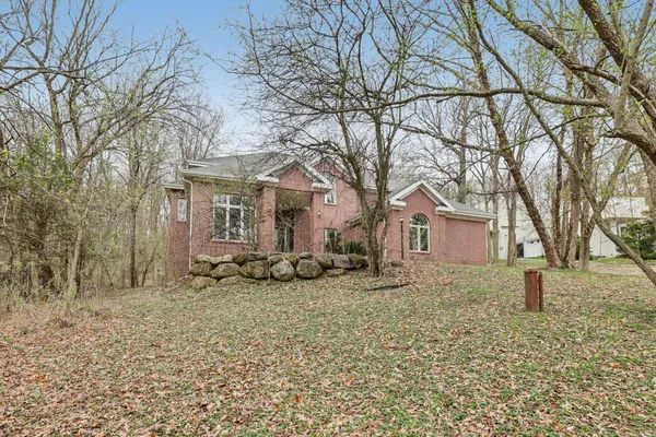 $999,900 | 6719 Shamrock Glen Circle, Middleton, WI 53562