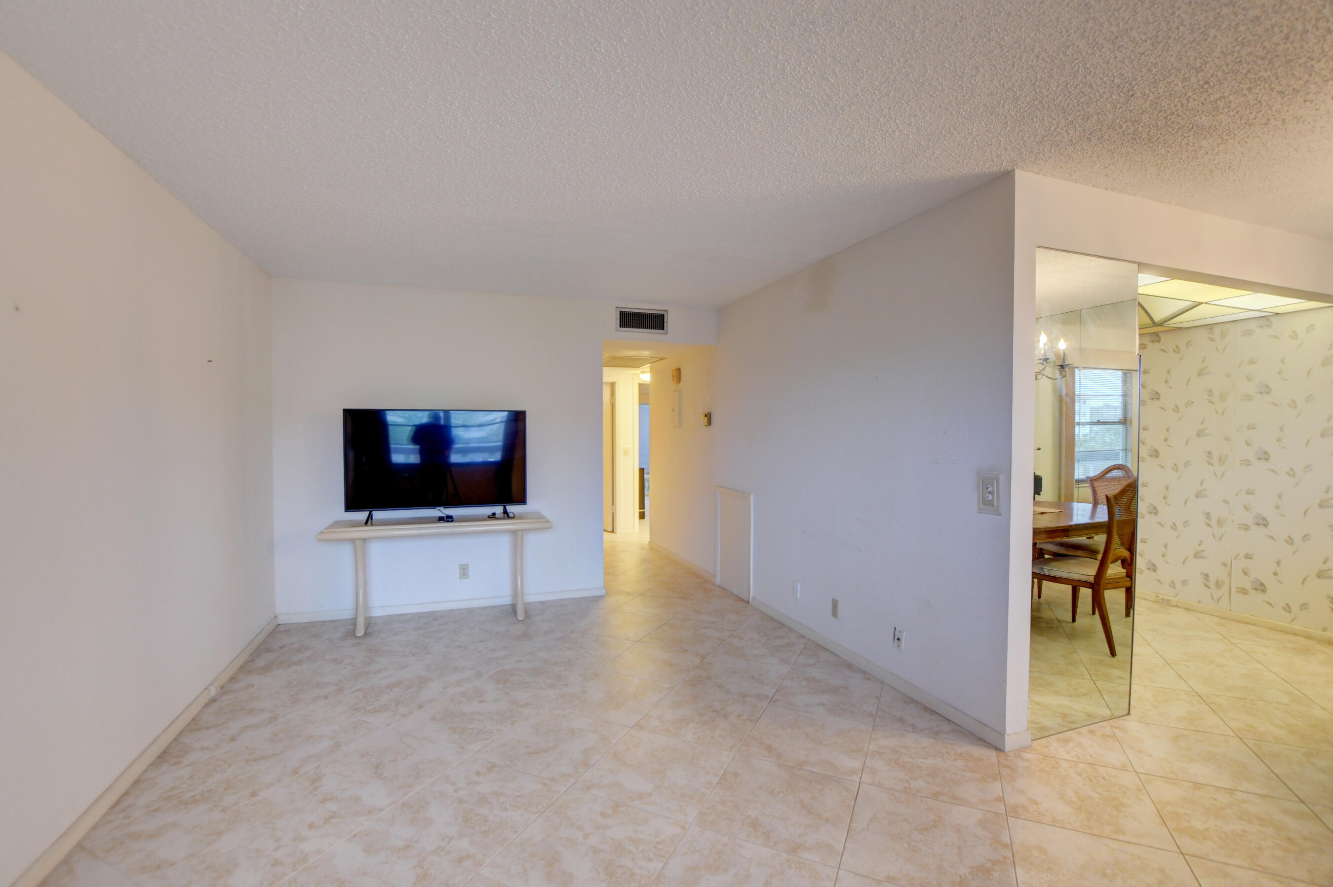 2014 Hythe A Boca Raton, FL 33434 - Photo 4 of 51 EBF_7353And4more