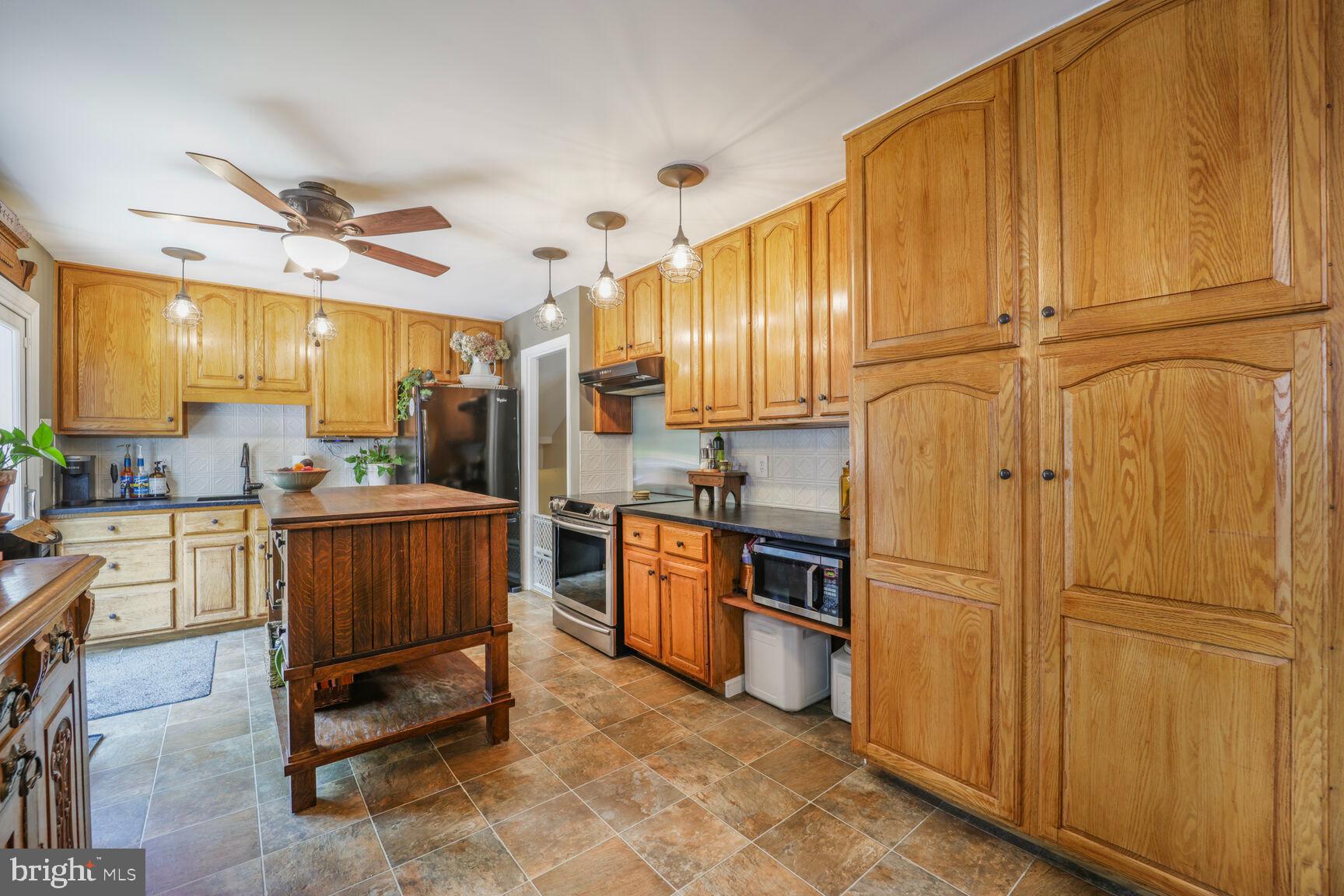 16116 Kenny Road Laurel, MD 20707 - Photo 9 of 44 Gallery Image 9