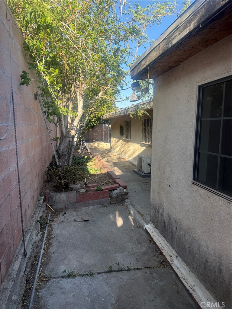 822 East Virginia Street Rialto, CA 92376 - Photo 41 of 43