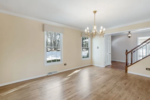 $825,000 | 23 Old Barrington Court, Lake Barrington, IL 60641