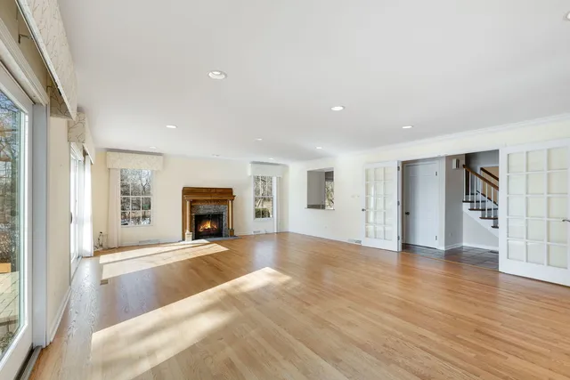 $825,000 | 23 Old Barrington Court, Lake Barrington, IL 60641