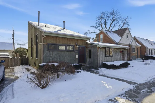 $370,000 | 7731 West Farragut Avenue, Chicago, IL 60656
