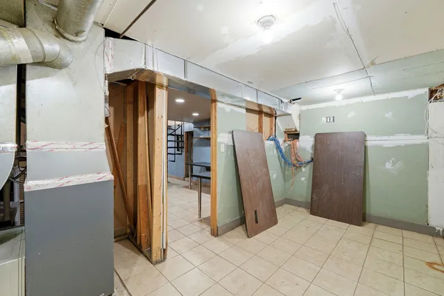 a view of a walk in closet