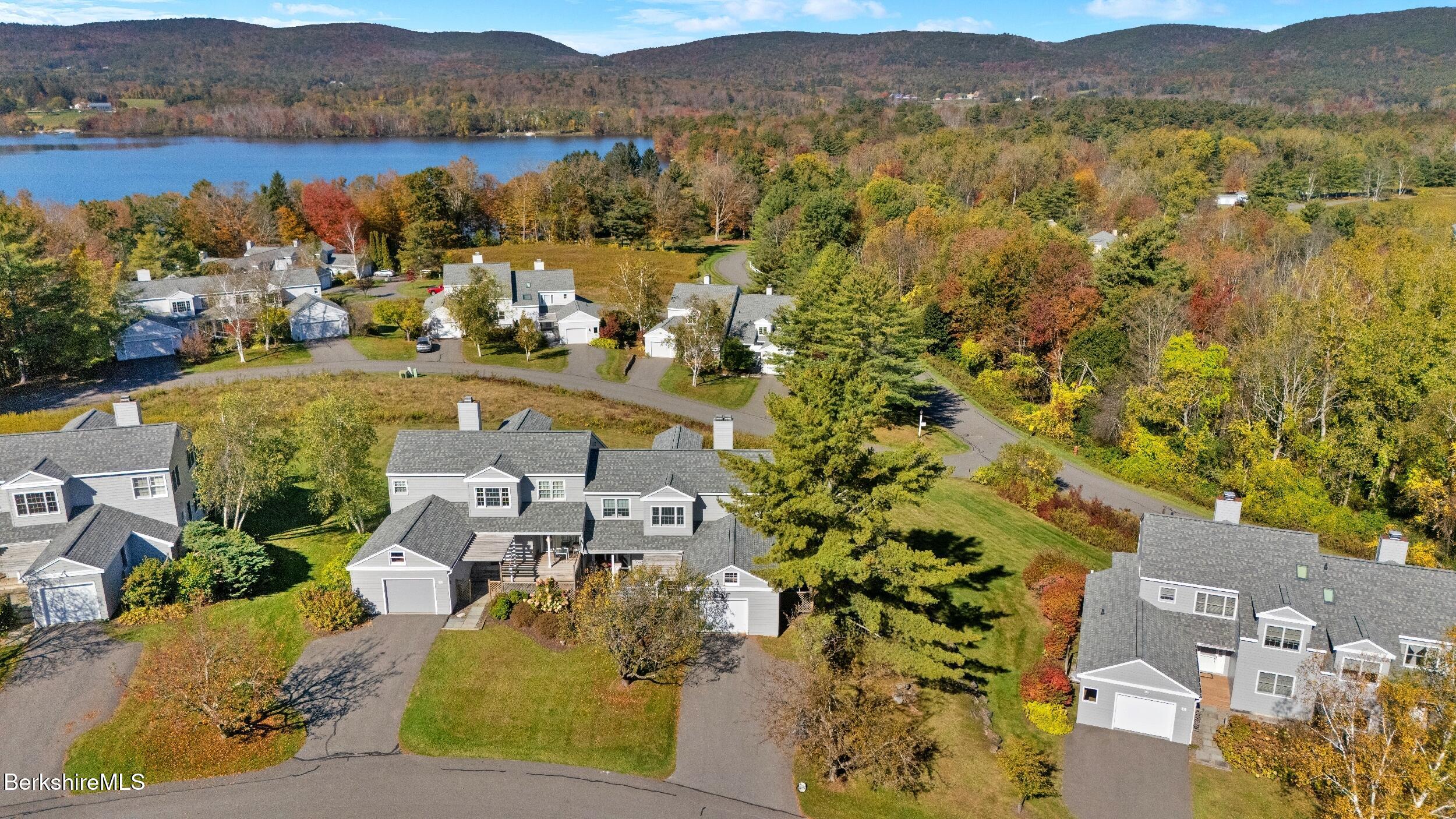 1136 Barker Road, Unit 11 Pittsfield, MA 01201 - Photo 5 of 45 Exterior03LR