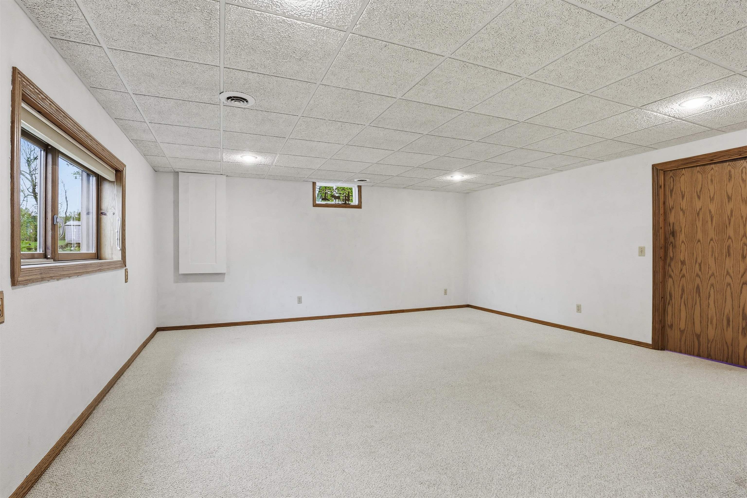 W5472 Edelweiss Court Appleton, WI 54913 - Photo 23 of 38