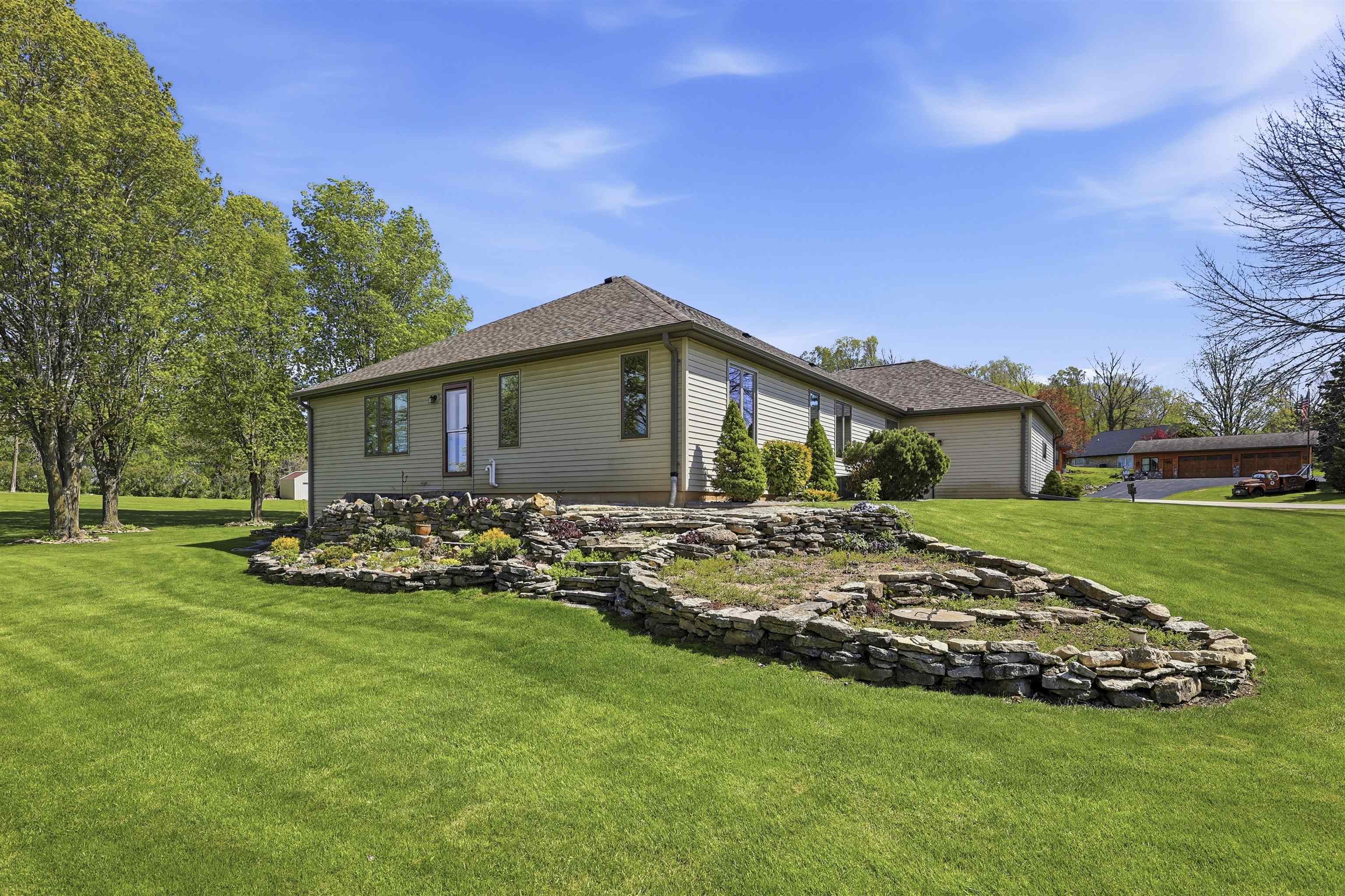 W5472 Edelweiss Court Appleton, WI 54913 - Photo 30 of 38