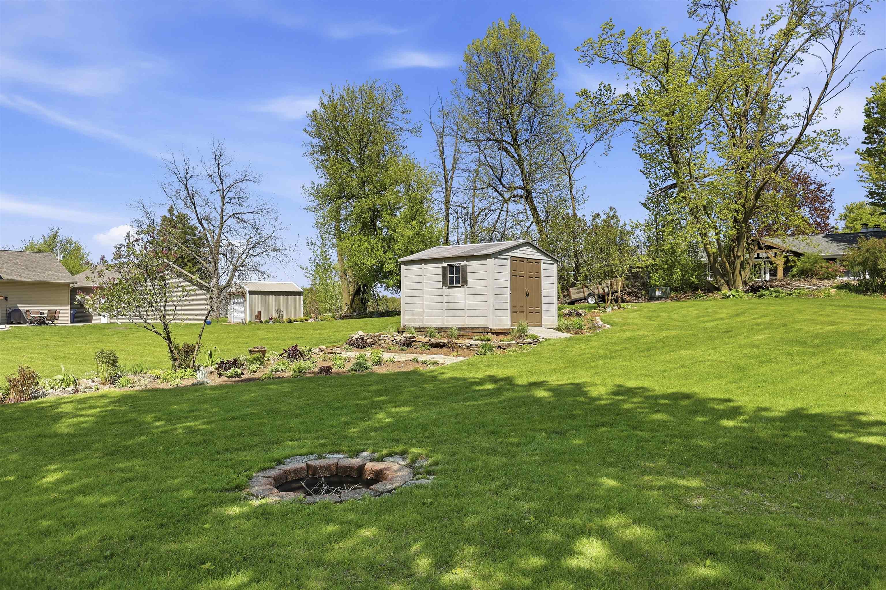 W5472 Edelweiss Court Appleton, WI 54913 - Photo 34 of 38