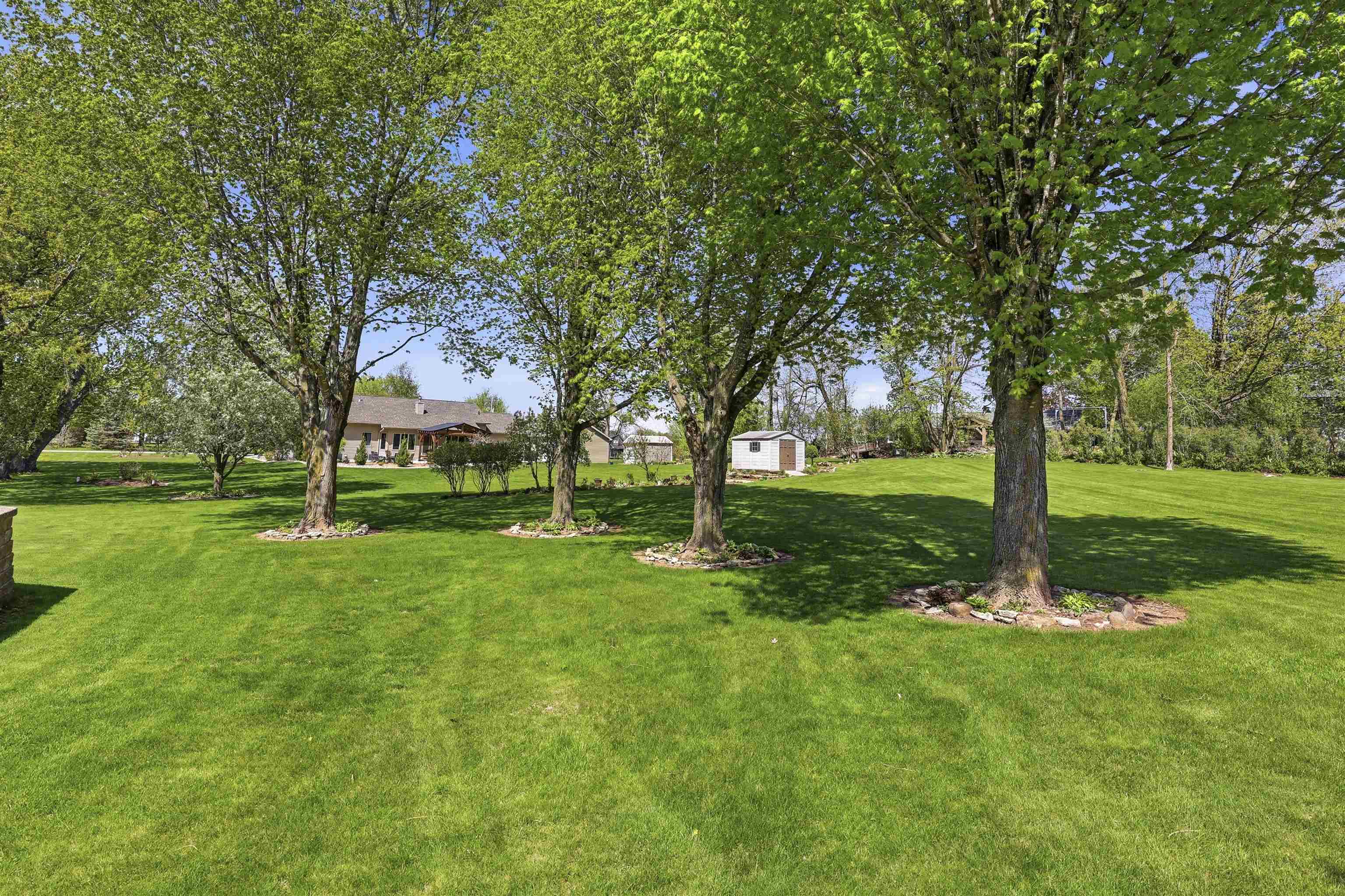 W5472 Edelweiss Court Appleton, WI 54913 - Photo 35 of 38