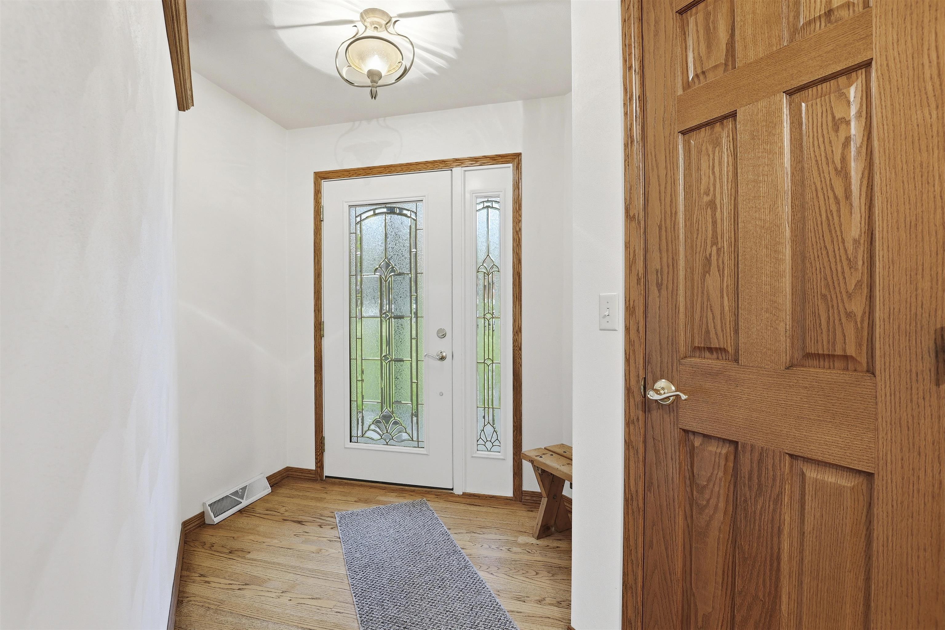 W5472 Edelweiss Court Appleton, WI 54913 - Photo 4 of 38