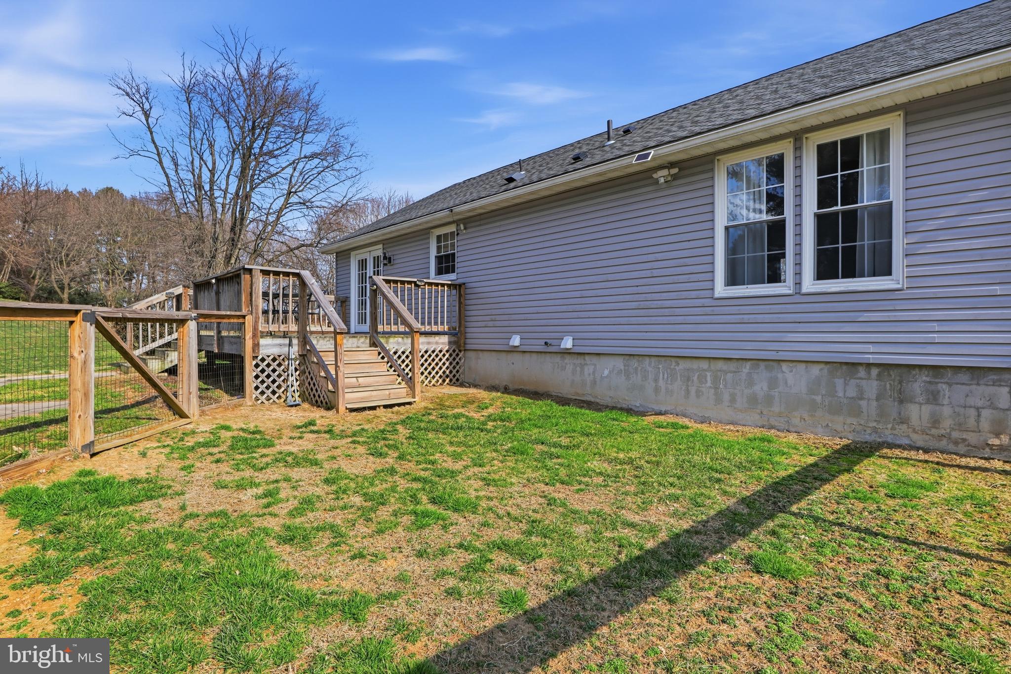 339 Lay Road Delta, PA 17314 - Photo 45 of 60 a backyard of a house with table and chairs