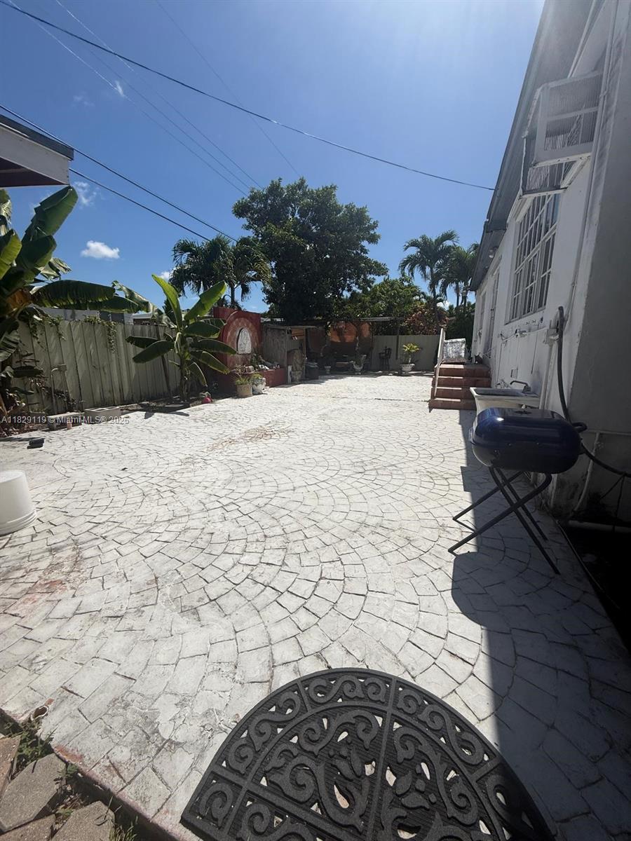 7900 Southwest 21st Terrace Miami, FL 33155 - Photo 18 of 19 a view of a backyard