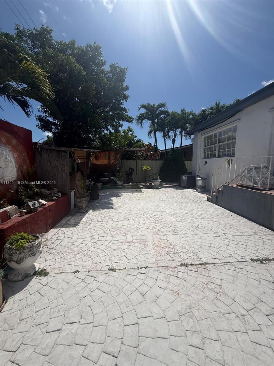 7900 Southwest 21st Terrace Miami, FL 33155 - Photo 19 of 19 a view of snow on the road