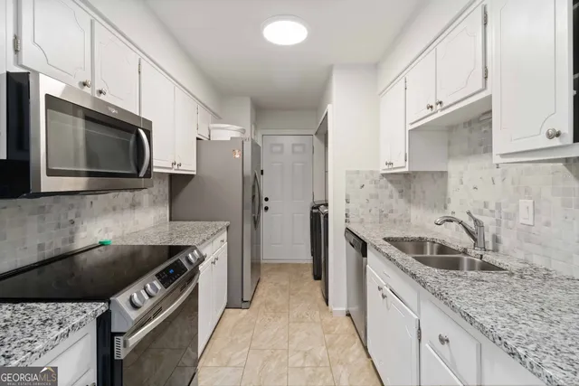 $1,325 | 46 Le Parc Fontaine, Lithonia, GA 30038