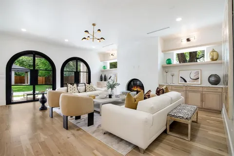 $2,275,000 | 6162 Prospect Avenue, Dallas, TX 75214