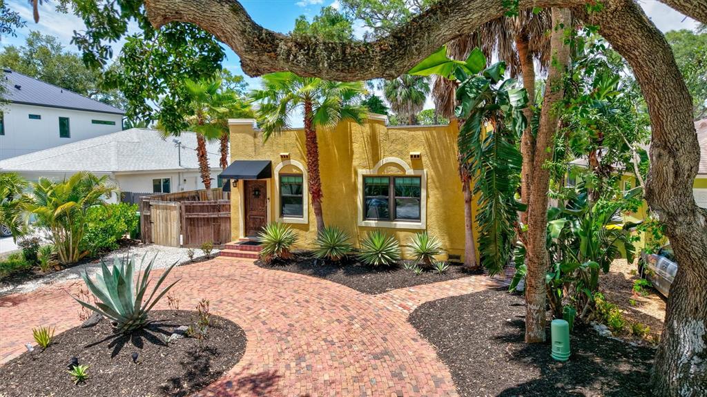 2437 Floyd Street Sarasota, FL 34239 - Photo 42 of 50