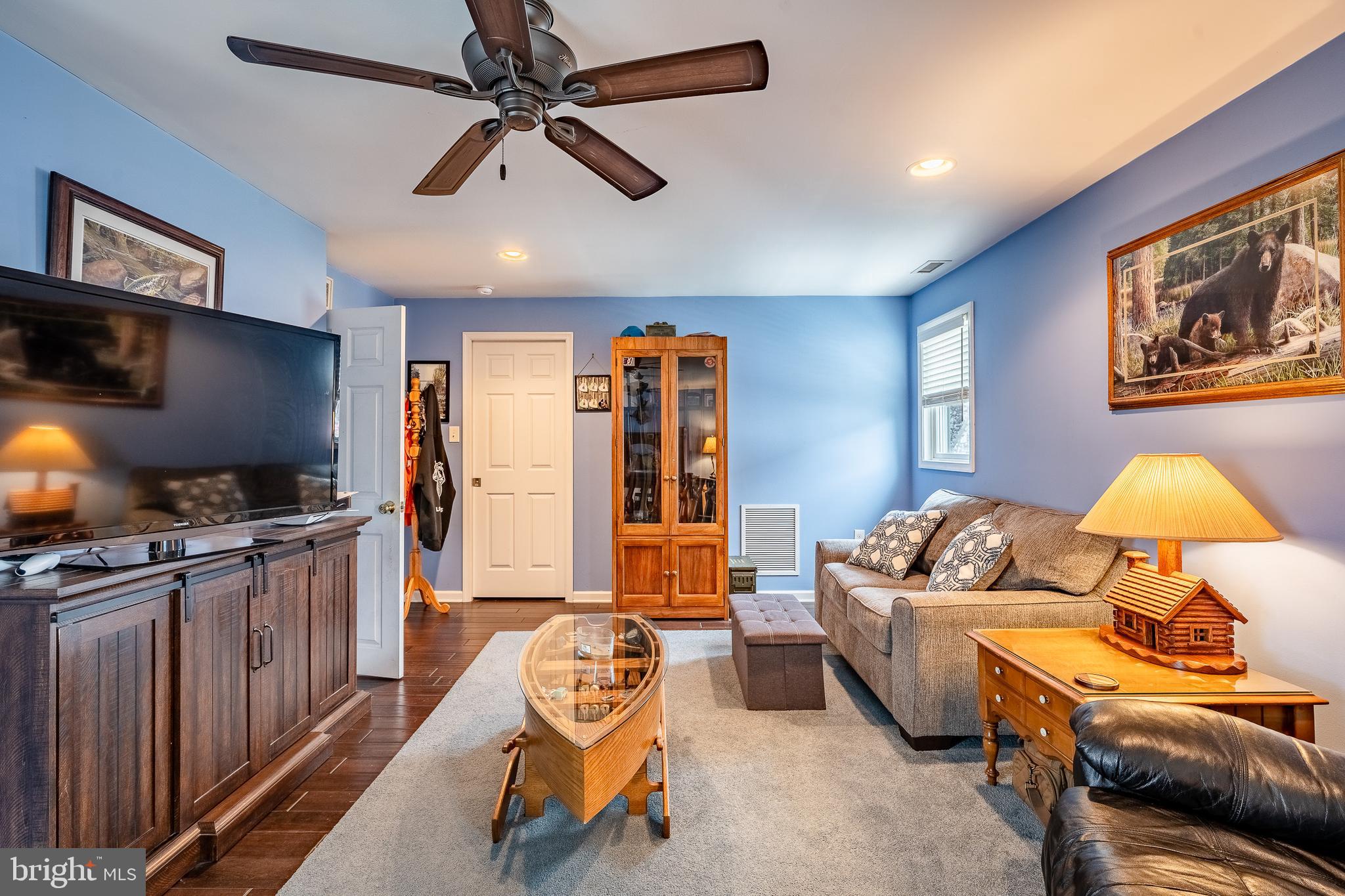 109 Locust Road Morton, PA 19070 - Photo 21 of 33 So much space, and a walk-in closet!