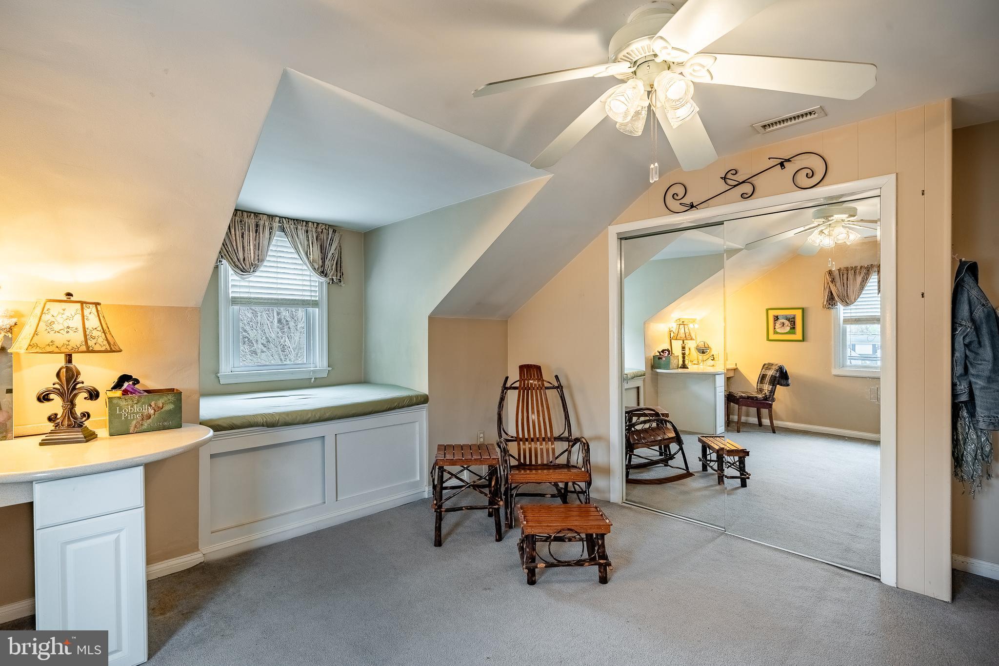 109 Locust Road Morton, PA 19070 - Photo 24 of 33 Bedroom 4 window seat