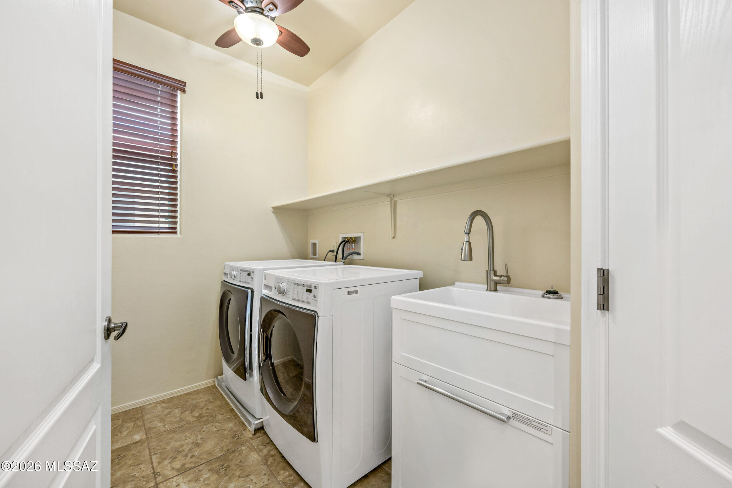 4261 North Golden Ridge Lane Tucson, AZ 85718 - Photo 9 of 11 laundry-room-scaled