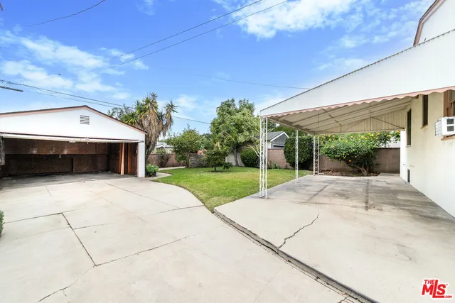 a view of a room with an outdoor space