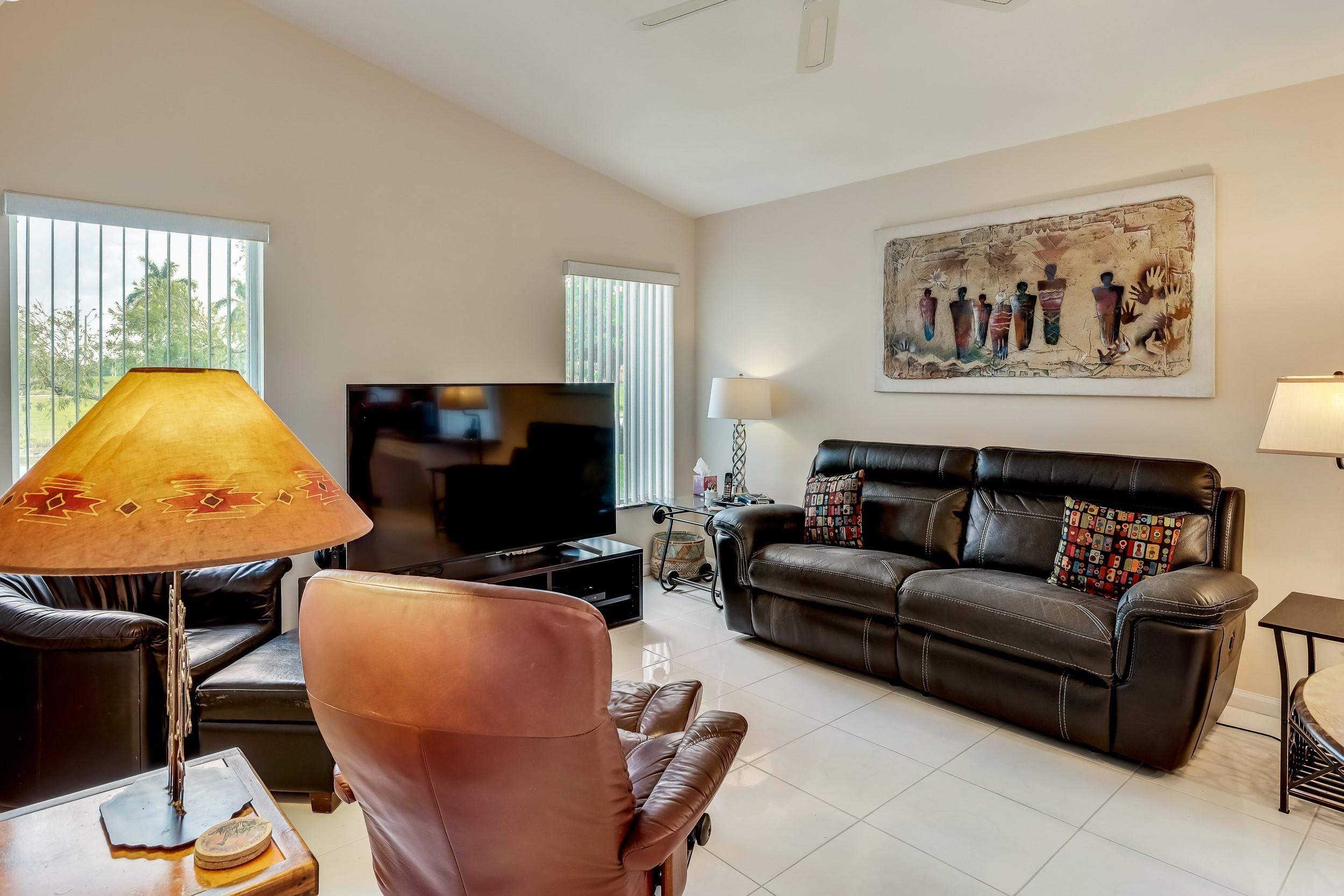 6741 Sun River Road Boynton Beach, FL 33437 - Photo 18 of 57 Family Room