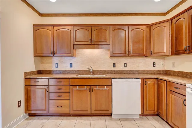 $339,999 | 4444 Pheasant Ridge Road, Unit 404, Roanoke, VA 24014