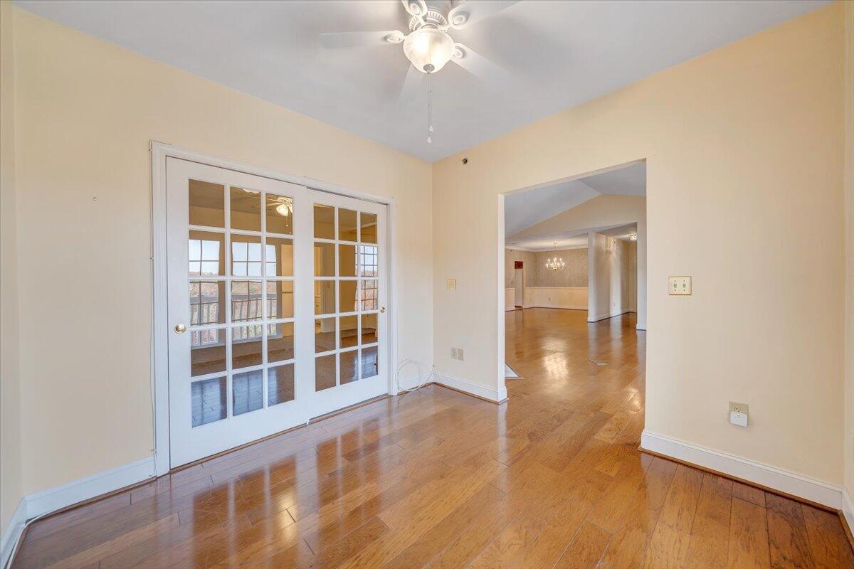 4444 Pheasant Ridge Road, Unit 404 Roanoke, VA 24014 - Photo 19 of 60 19-MIB04009