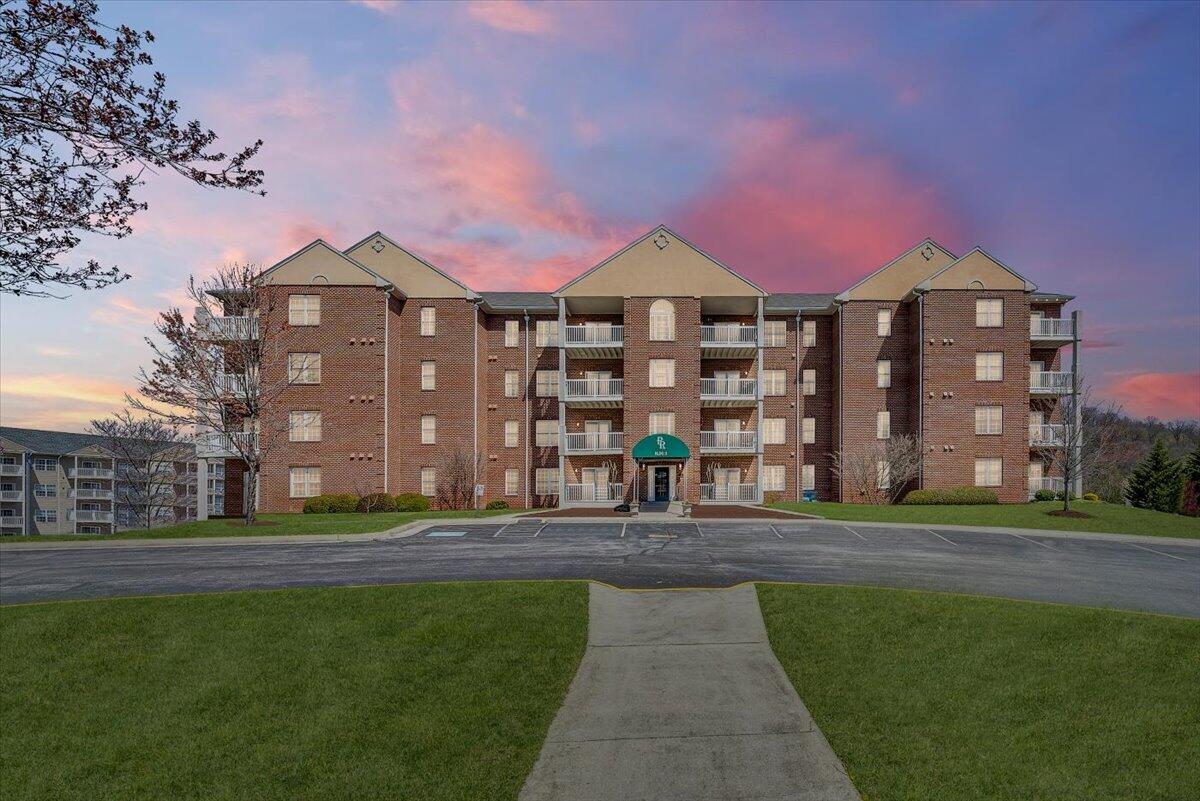4444 Pheasant Ridge Road, Unit 404 Roanoke, VA 24014 - Photo 2 of 60 02-4444 (Building 3)