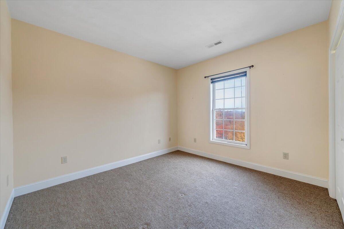 4444 Pheasant Ridge Road, Unit 404 Roanoke, VA 24014 - Photo 29 of 60 29-MIB04039