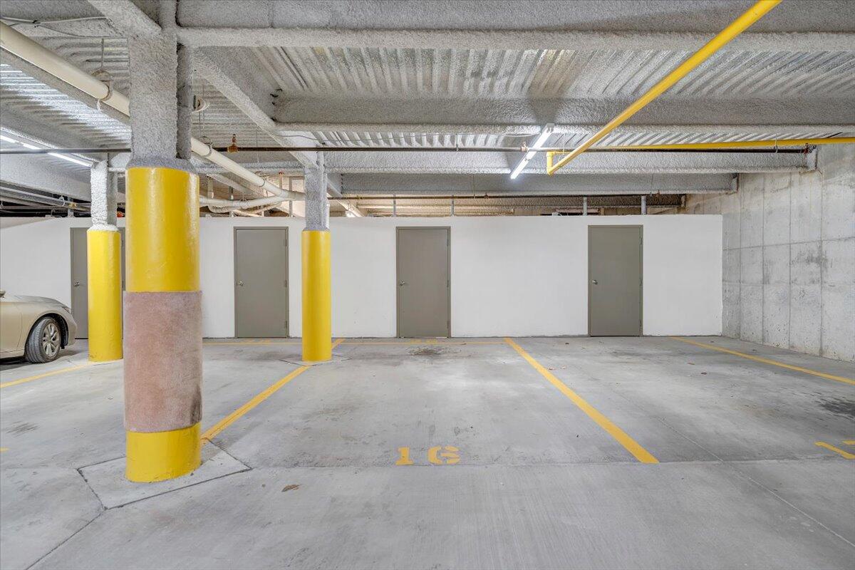 4444 Pheasant Ridge Road, Unit 404 Roanoke, VA 24014 - Photo 41 of 60 41-MIB04081