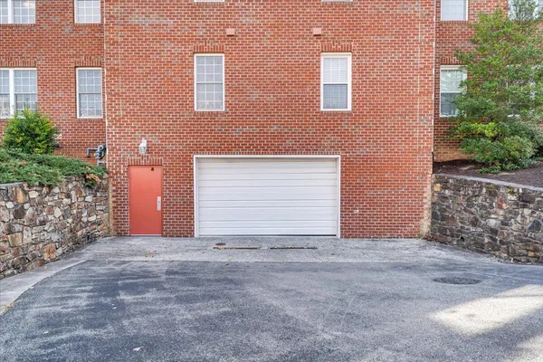 $330,000 | 4444 Pheasant Ridge Road, Unit 404, Roanoke, VA 24014