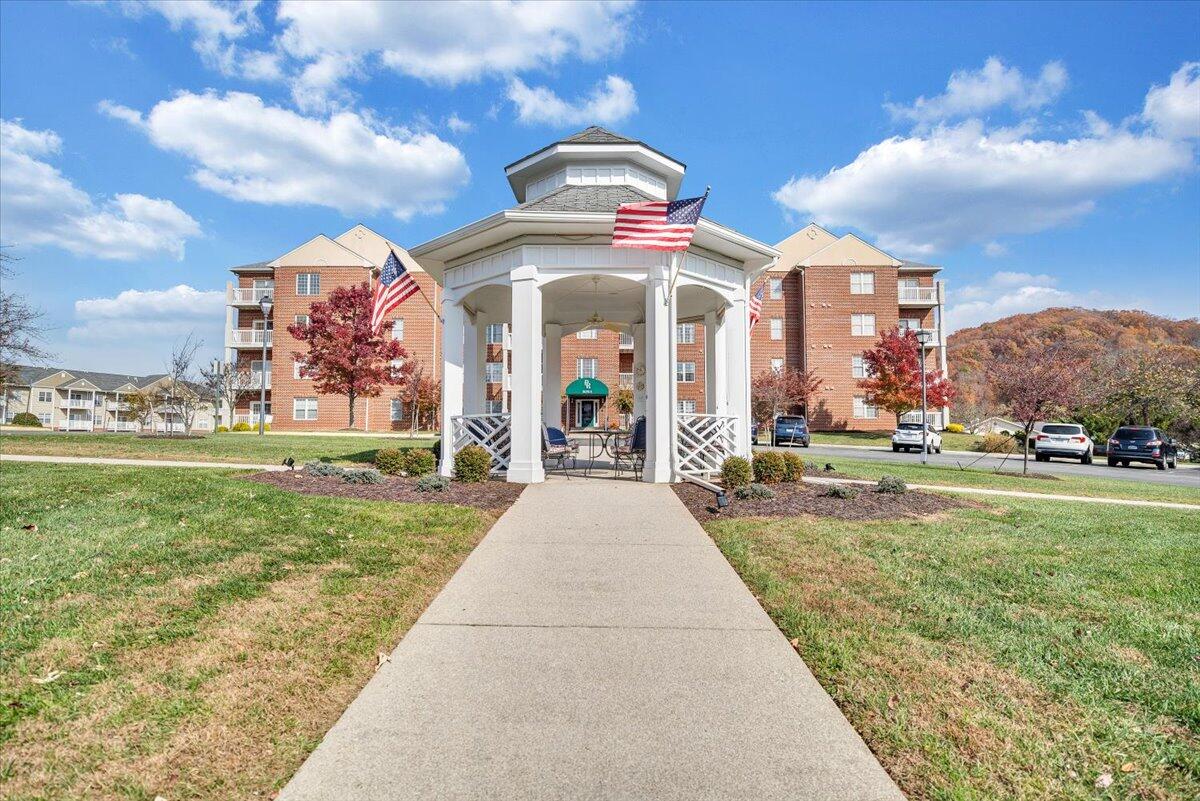 4444 Pheasant Ridge Road, Unit 404 Roanoke, VA 24014 - Photo 47 of 60 47-MIB04102