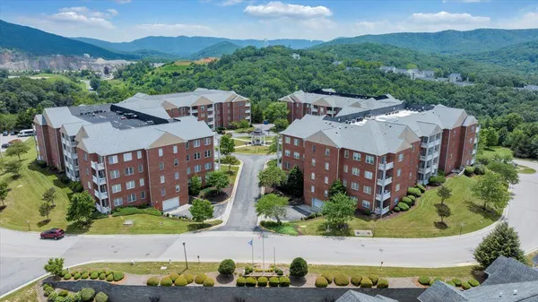 $339,999 | 4444 Pheasant Ridge Road, Unit 404, Roanoke, VA 24014
