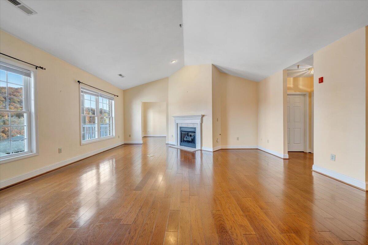 4444 Pheasant Ridge Road, Unit 404 Roanoke, VA 24014 - Photo 6 of 60 06-MIB03973