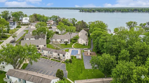 $179,900 | 79 Maude Avenue, Unit E, Fox Lake, IL 60020