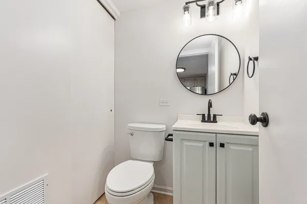$179,900 | 79 Maude Avenue, Unit E, Fox Lake, IL 60020