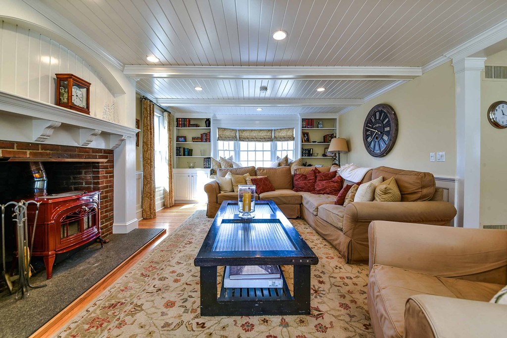 184 Ford Road Sudbury, MA 01776 - Photo 9 of 30 Gallery Image 9