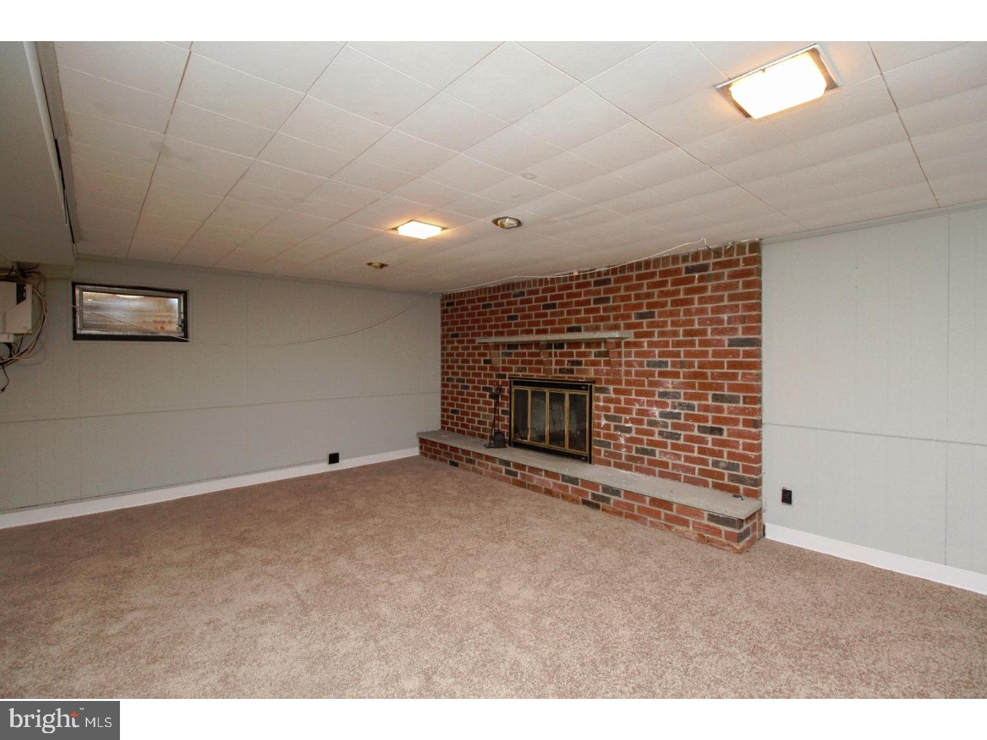 974 Rocklynn Road Springfield, PA 19064 - Photo 16 of 20 Family Room