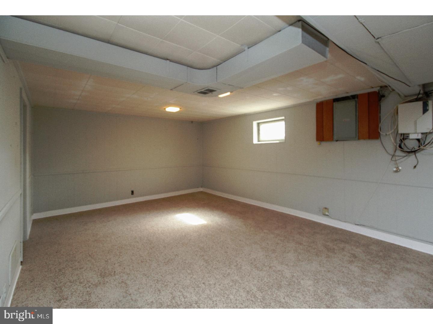 974 Rocklynn Road Springfield, PA 19064 - Photo 19 of 20 Den
