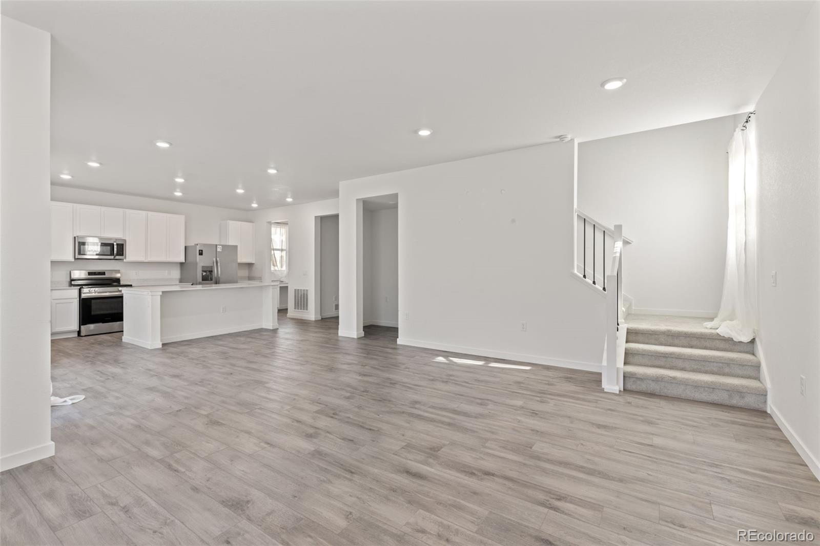 46549 Orchard Drive Bennett, CO 80102 - Photo 5 of 25